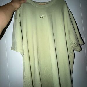 Nike Short Sleeve T-Shirt in Pale Olive Green
